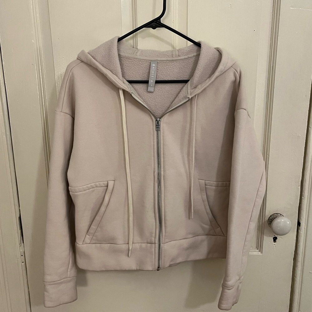 Athleta Balance Thick Fleece Hooded Sweatshirt- Magnolia White/Cream